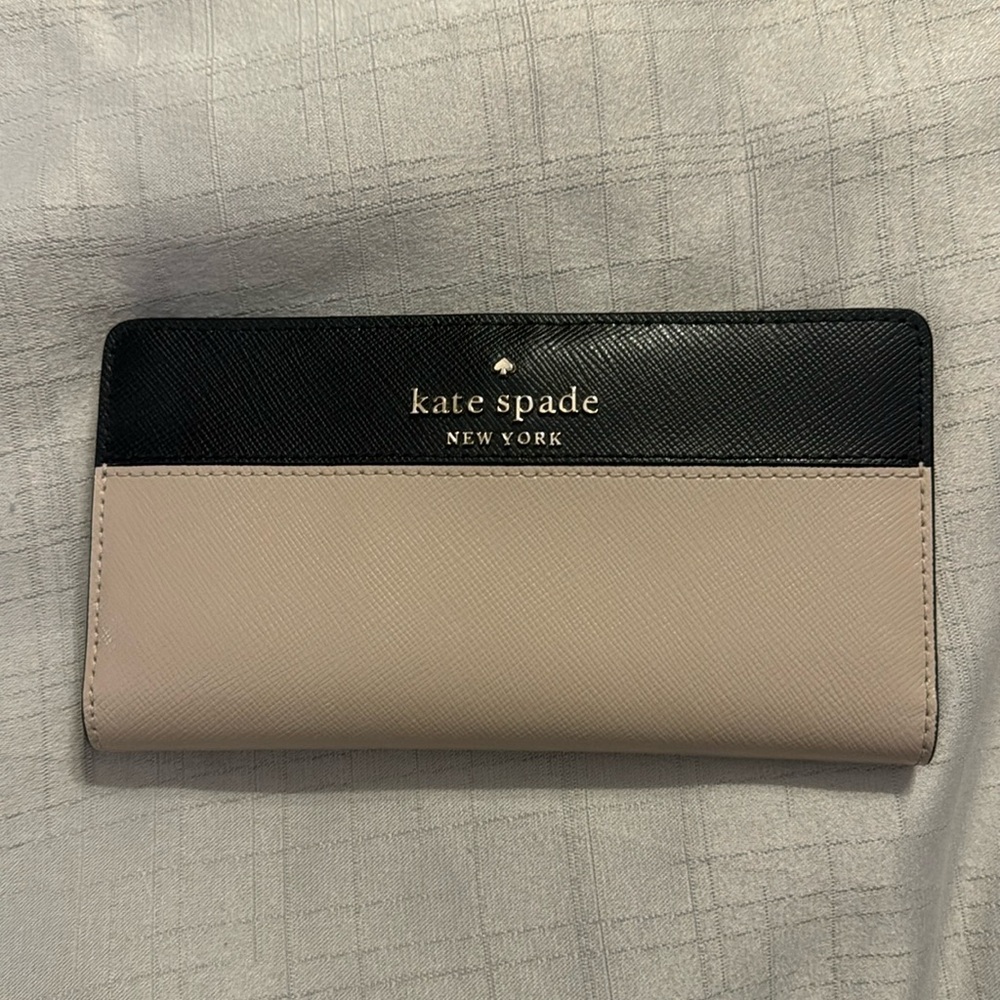Large kate spade wallet